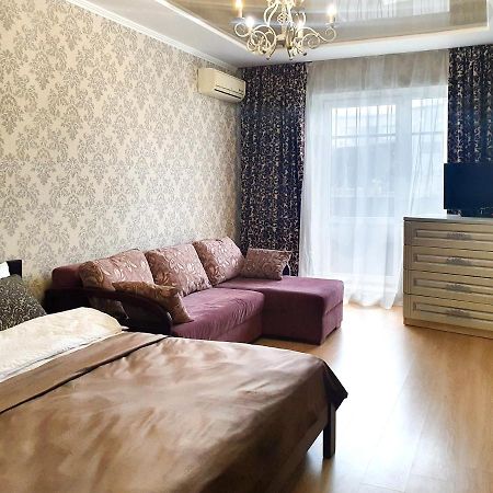 Lux Apartament Dacha Harkiv Dış mekan fotoğraf